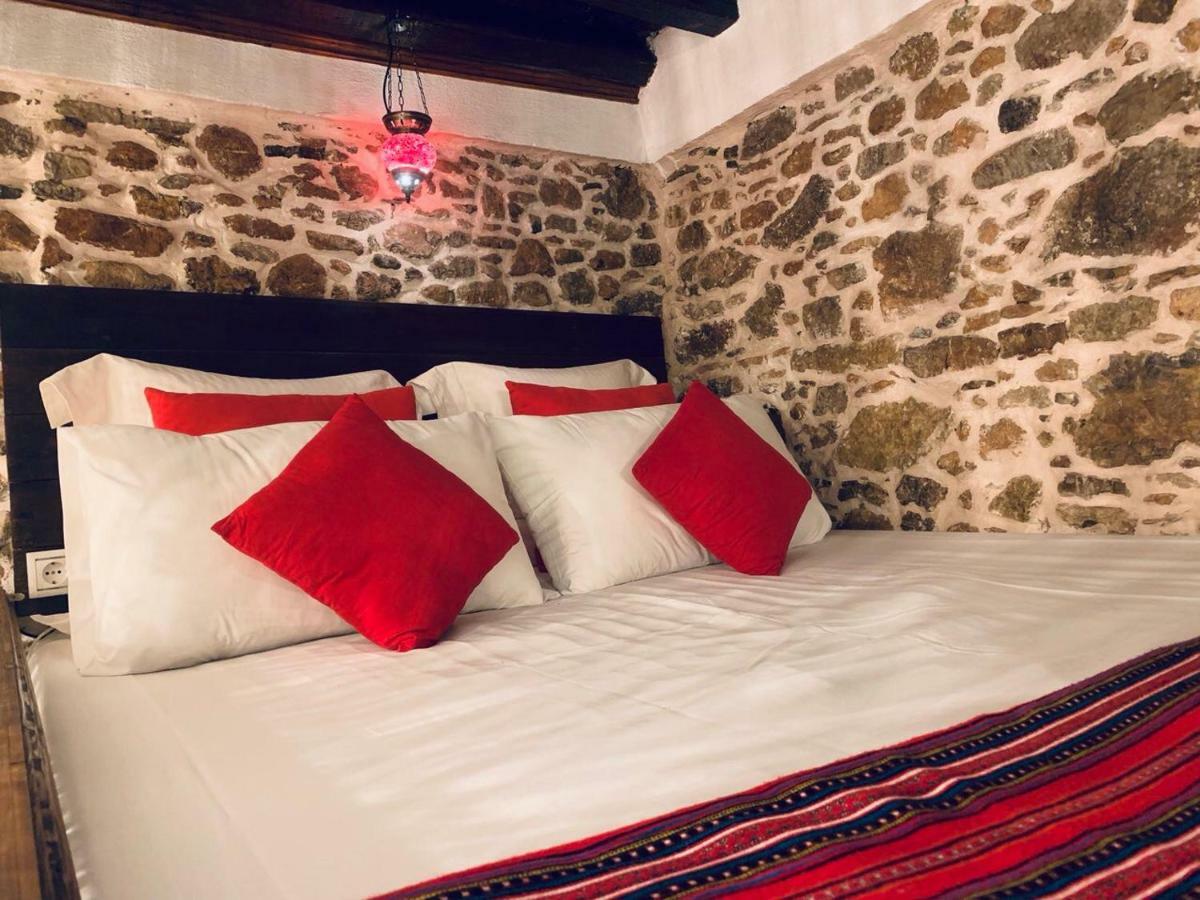 Areti'S Traditional House Apollona Bagian luar foto